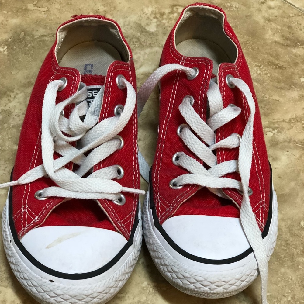 Boys converse